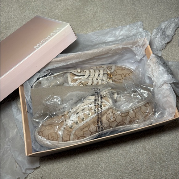 MK Boerum Vanilla Monogram Sneaker - Picture 1 of 6